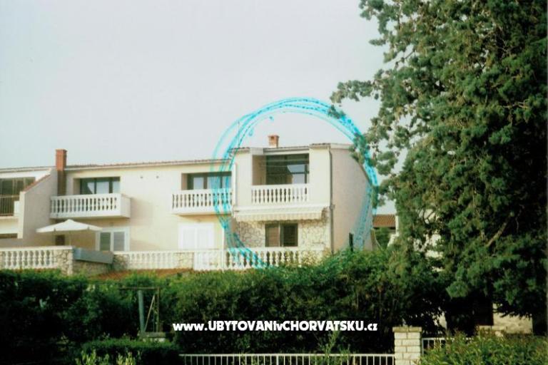 Apartmaji Kvarantan i Karabatić  – foto 12