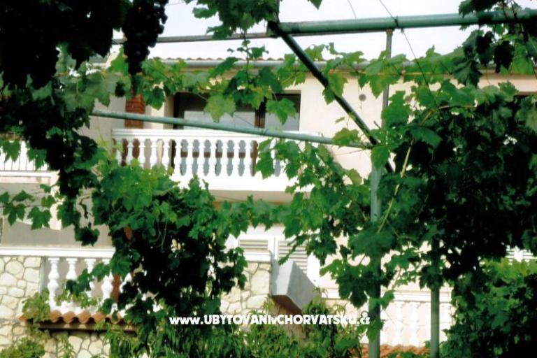 Apartmaji Kvarantan i Karabatić  – foto 16