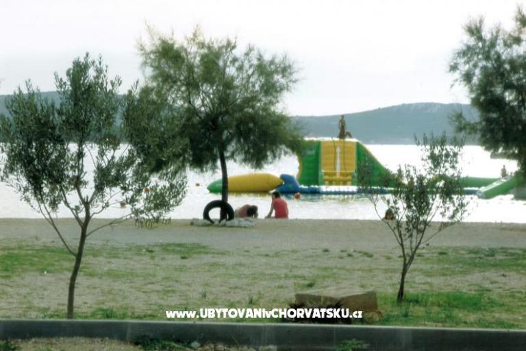 Apartmaji Kvarantan i Karabatić  – foto 17