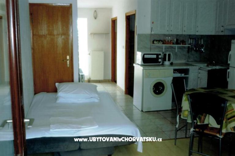 Apartmaji Kvarantan i Karabatić  – foto 4