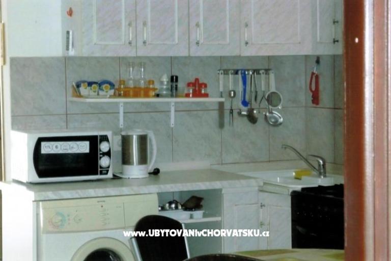 Apartmaji Kvarantan i Karabatić  – foto 9