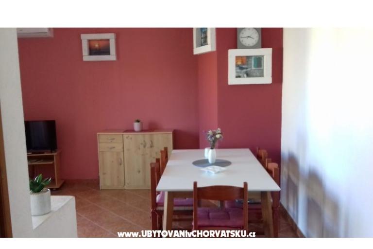 Apartmaji Marina  – foto 17