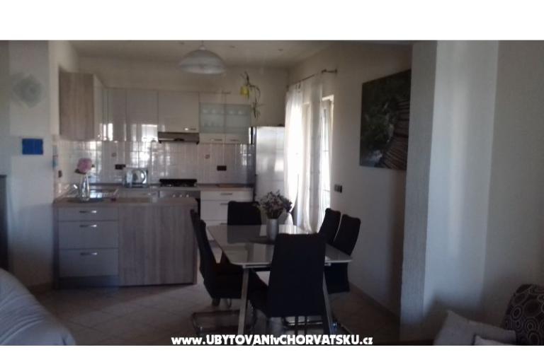 Apartmaji Marina  – foto 6