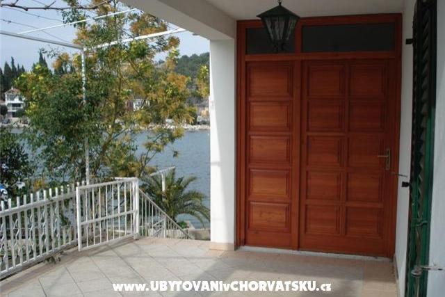Apartmaji Blace – foto 4