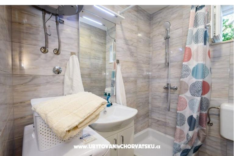 Apartma Dego with parking – foto 15