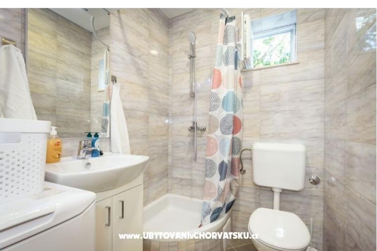 Apartma Dego with parking – foto 17