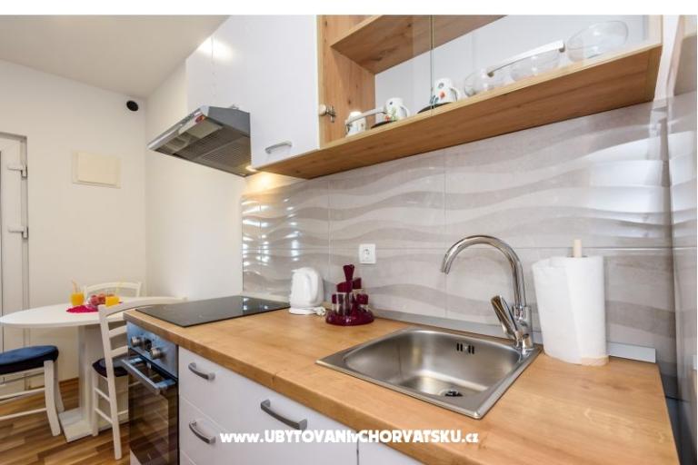 Apartma Dego with parking – foto 9