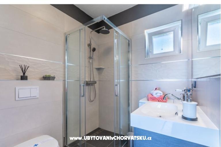 Apartma Toni Milna  – foto 6