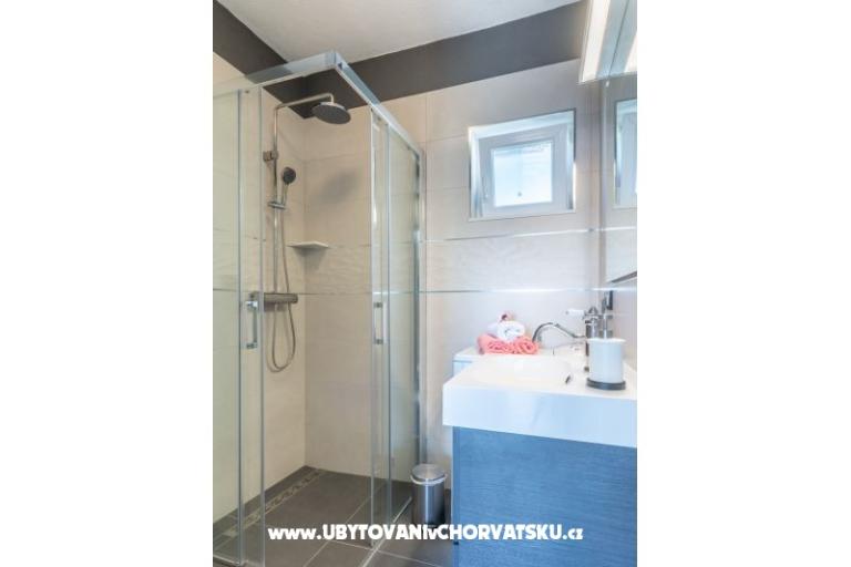 Apartma Toni Milna  – foto 8