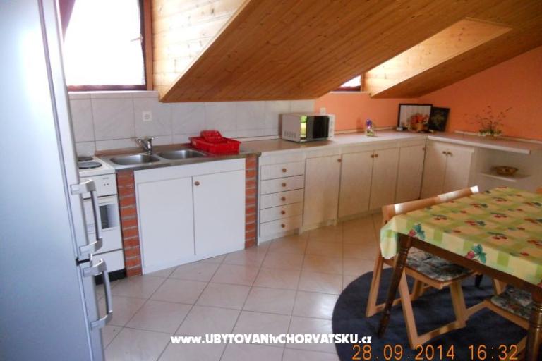 Apartmaji Čavala Brač – foto 11