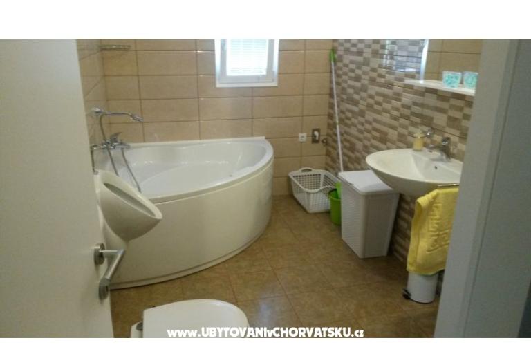 Apartmaji Ina – foto 13