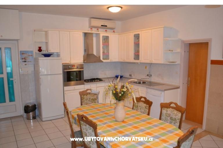 Apartmaji Ina – foto 9