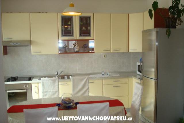 Apartmaji Villa Niko Bol – foto 9