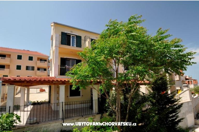 Apartmaji Karlena – foto 3