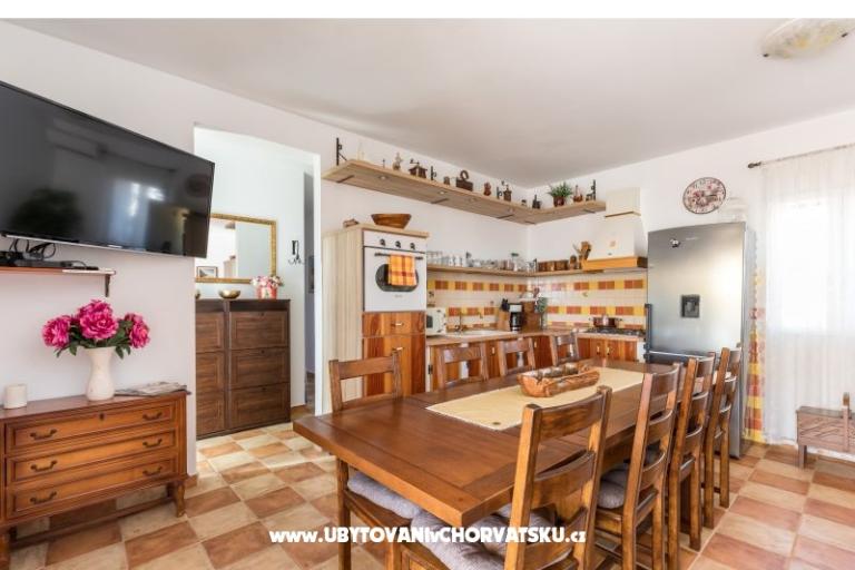 Holiday Hiša Brač – foto 13