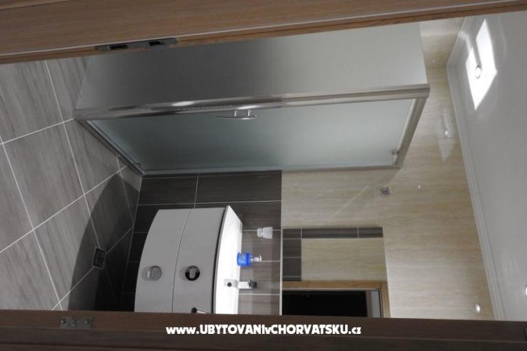 Luxury Apartmaji z bazenom – foto 9