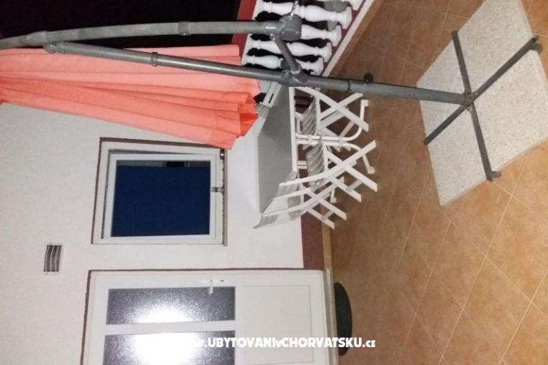 Apartmaji Nina – foto 13