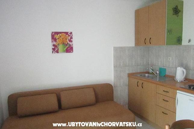 Apartmaji Andrea Drvenik – foto 16