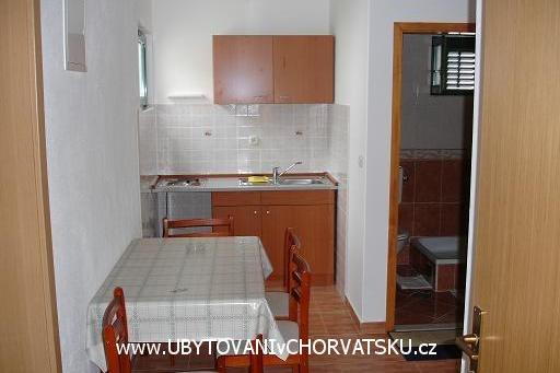 Apartmaji Andrea Drvenik – foto 4