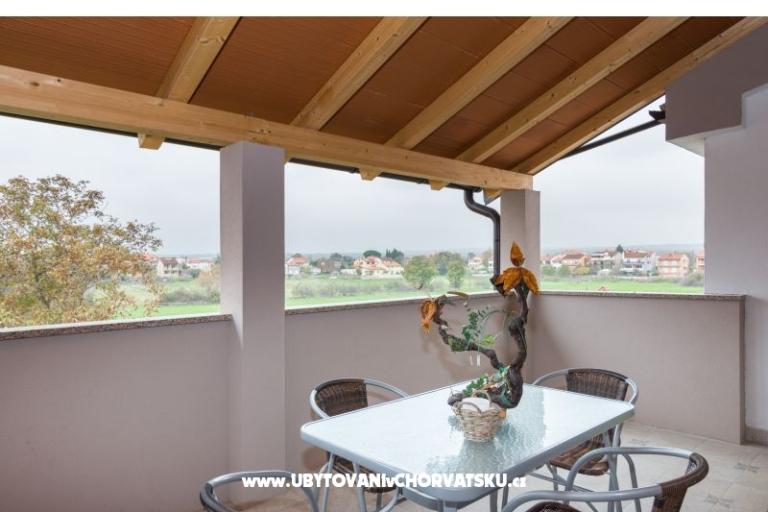 Apartmaji Valbandon – foto 15