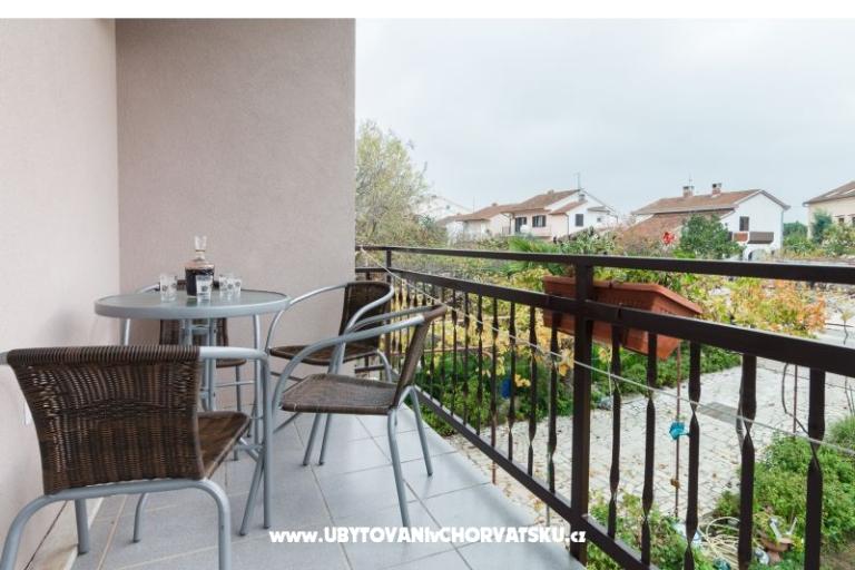Apartmaji Valbandon – foto 8