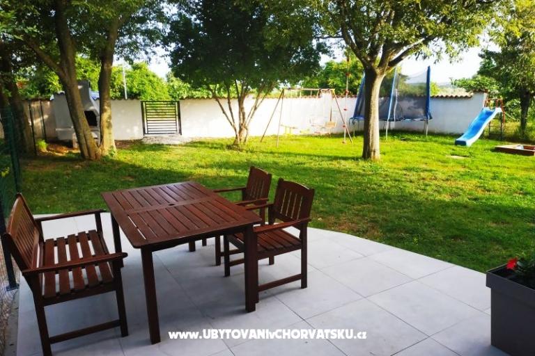 Apartmaji Peroj 4**** – foto 9