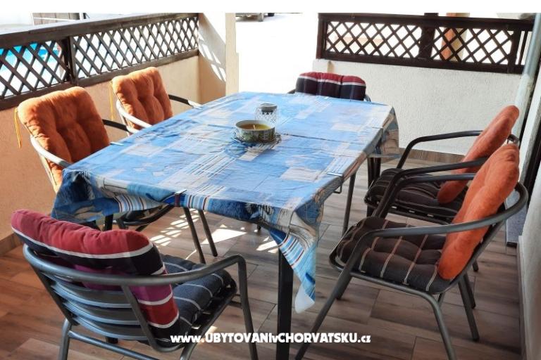 Apartmaji Rudez - pool - jacuzzi  – foto 7