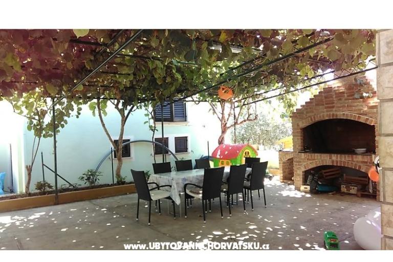 Apartmaji Danijela 1 – foto 17