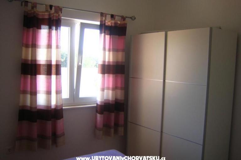 Apartmaji Roje Sv. Filip i Jakov – foto 13