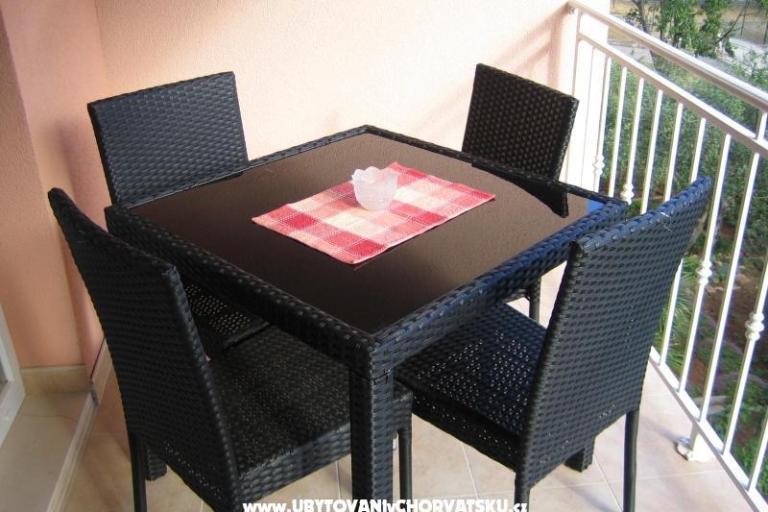 Apartmaji Roje Sv. Filip i Jakov – foto 17