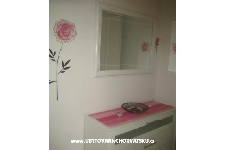 Apartmaji Roje Sv. Filip i Jakov – foto 6