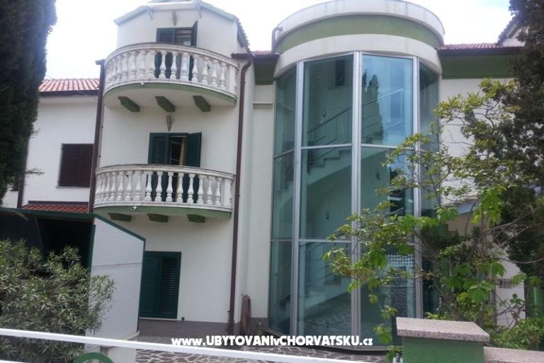 Vila Smirna 4*  z bazenom  – foto 11