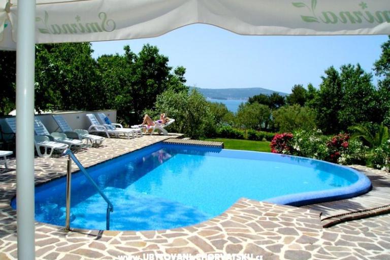 Vila Smirna 4*  z bazenom  – foto 2
