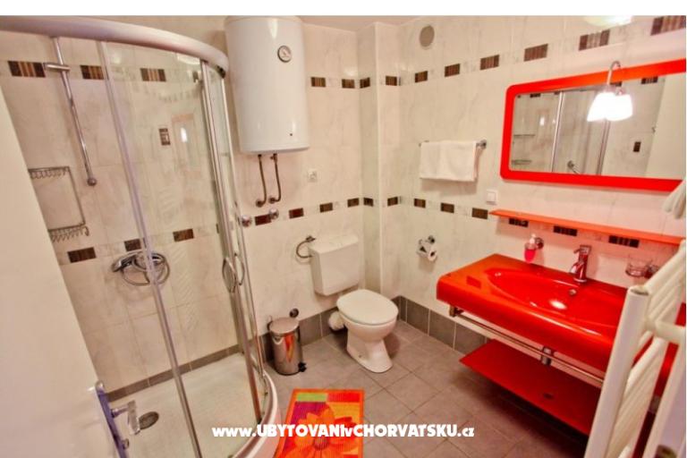 Vila Smirna 4*  z bazenom  – foto 6
