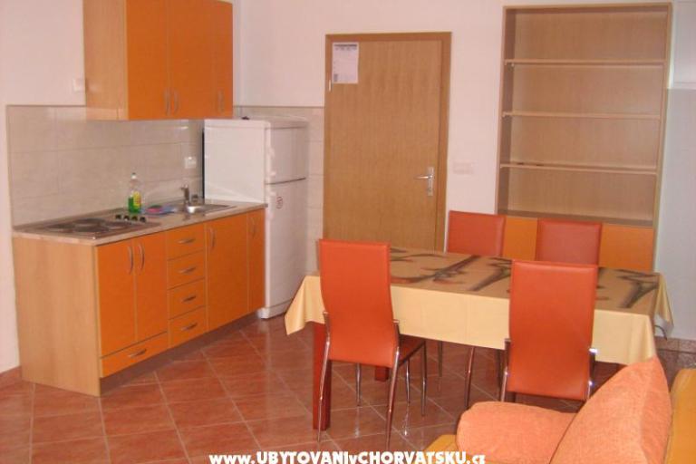 Apartmaji Mirnna – foto 8