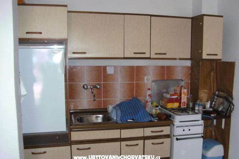 Apartmaji &amp; rooms Brist – foto 12