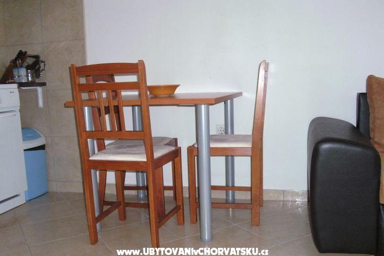 Apartmaji &amp; rooms Brist – foto 15