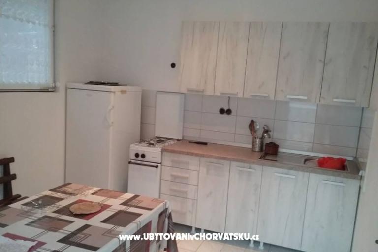 Apartmaji &amp; rooms Brist – foto 8
