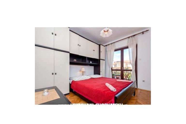 Apartmaji "Mila" – foto 3