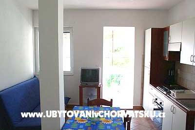 Apartmaji TUDOR HOUSE – foto 4