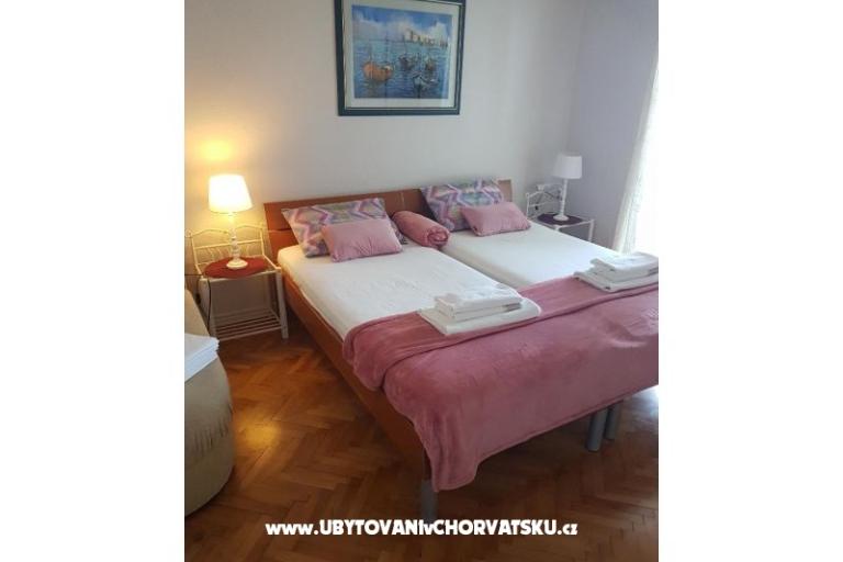 Apartmaji BY THE BEACH-Meri – foto 10