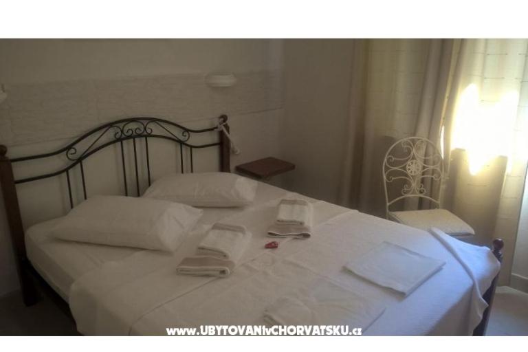 Apartmaji BY THE BEACH-Meri – foto 15