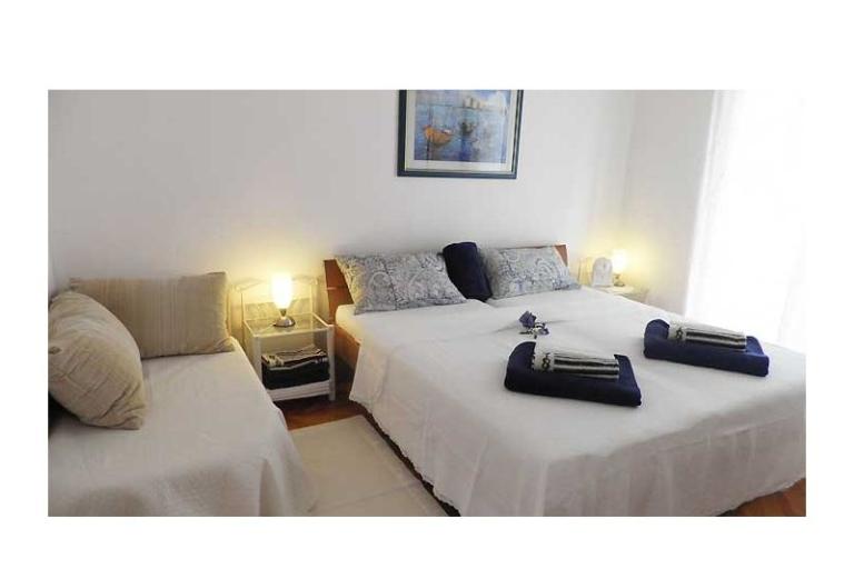 Apartmaji BY THE BEACH-Meri – foto 7