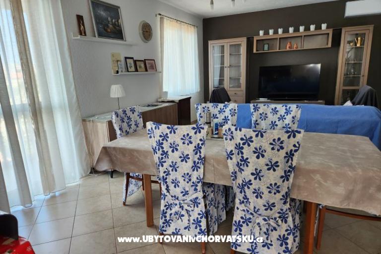 Apartma Karlobag – foto 21