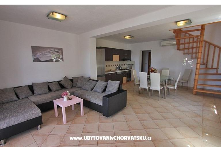 Beachfront Apartmaji Baricevic wit – foto 3