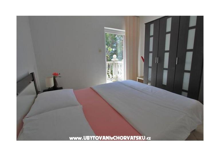 Beachfront Apartmaji Baricevic wit – foto 6