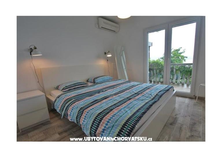 Beachfront Apartmaji Christian – foto 10