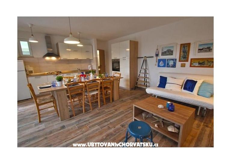 Beachfront Apartmaji Christian – foto 5