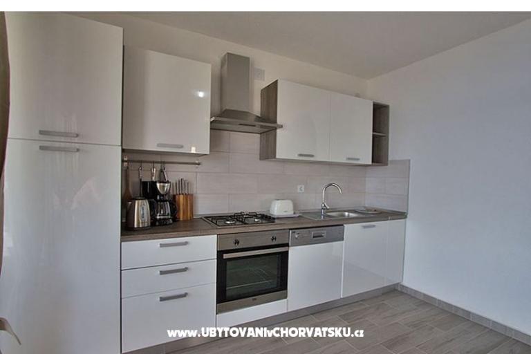 Beachfront Apartmaji Amaris – foto 13
