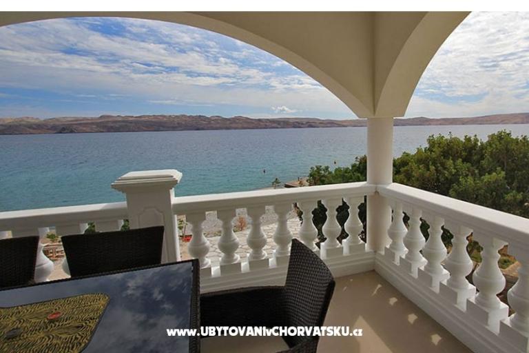 Beachfront Apartmaji Amaris – foto 6